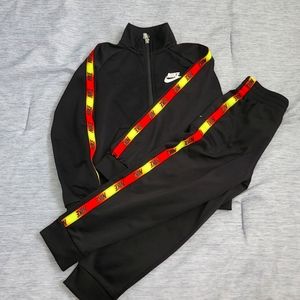 Boy's 4T Nike Tracksuit
